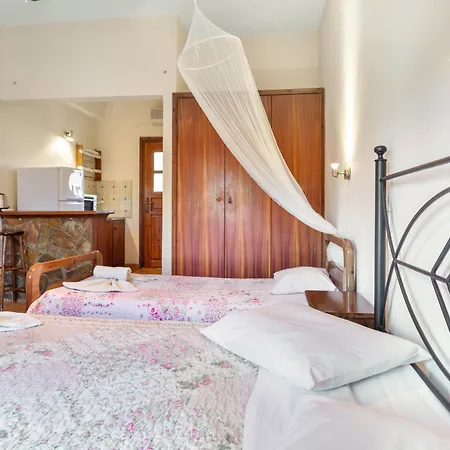 Castellos Bellos 2 Apartment *